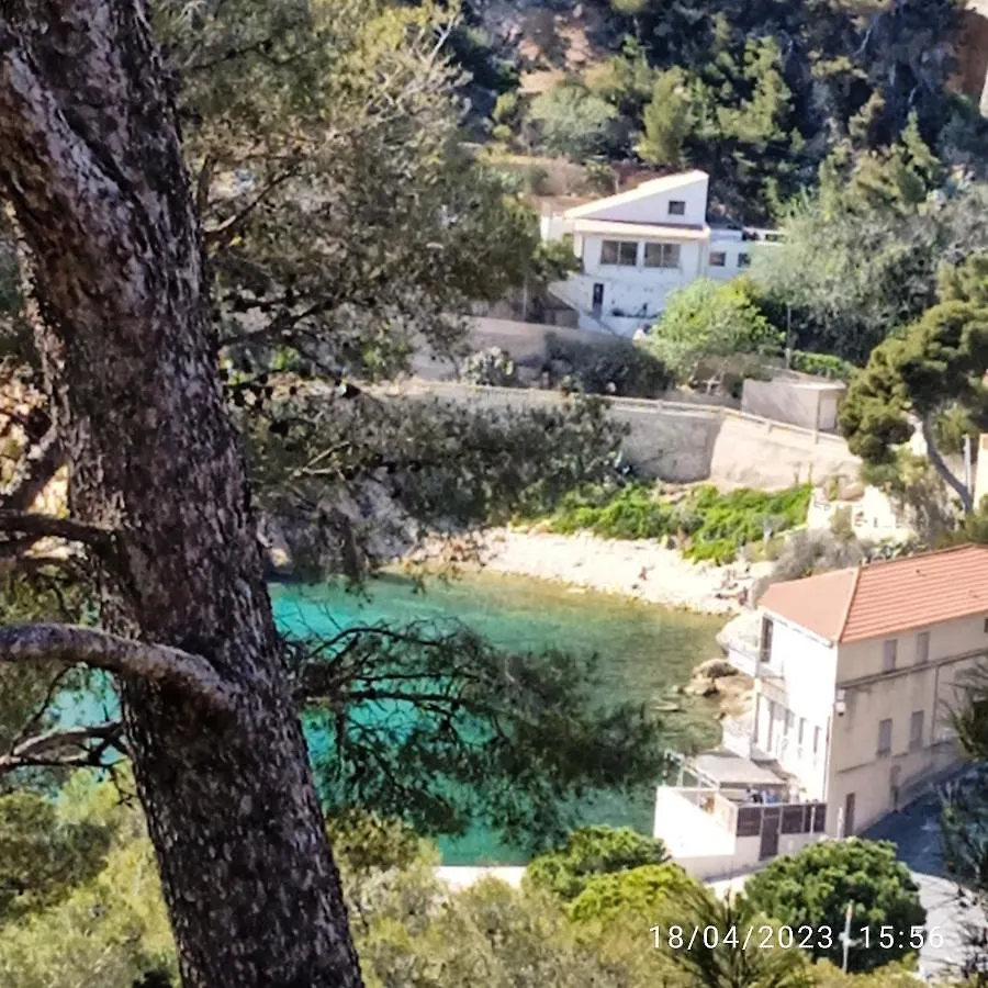 Les Terrasses Des Anthenors Bed & Breakfast Ensues-la-Redonne 0*,  France